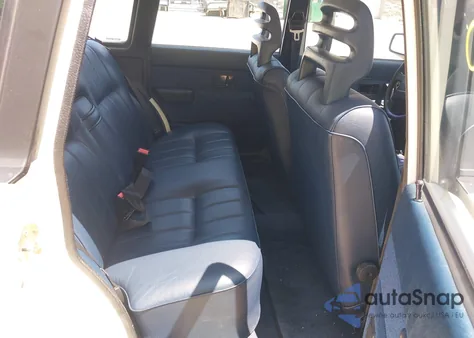 1993 Volvo 240 z USA, uszkodzony, nr VIN YV1AW8803P1949546